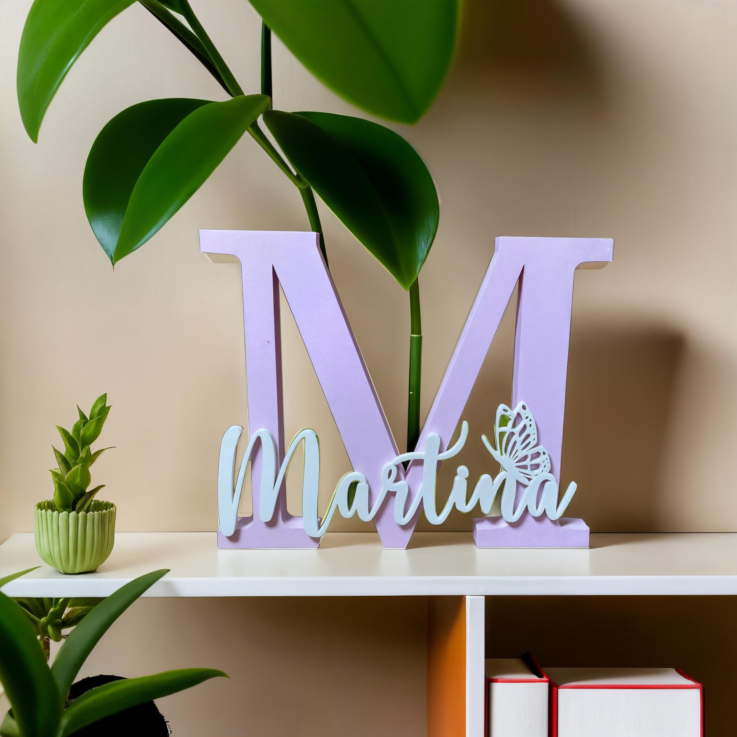Inicial Decorativa con Emblema