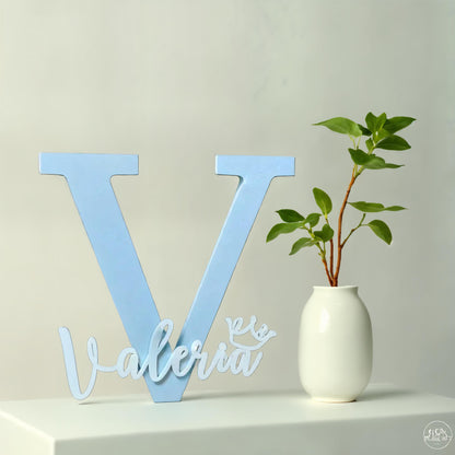 Inicial Decorativa con Emblema