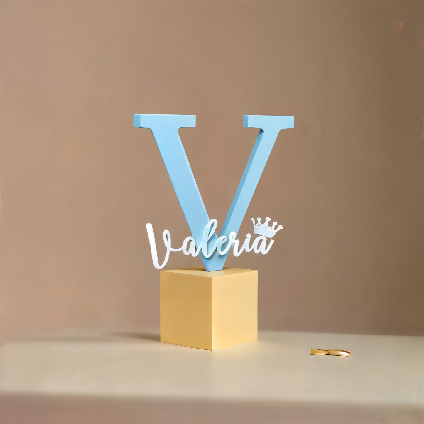 Inicial Decorativa con Emblema